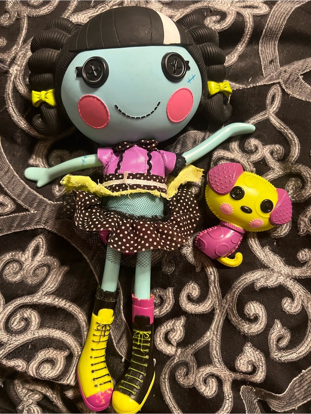 Lalaloopsy Scraps Stitched N Sewn 12 in doll with pet